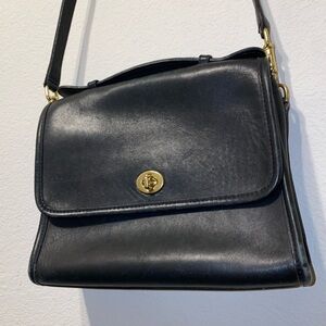 Vintage 90’s Coach Court Black Leather Bag Brass Closure Crossbody